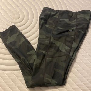 Athleta camo leggings - size xs